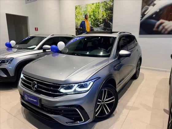 VOLKSWAGEN TIGUAN 2.0 300 TSI GASOLINA ALLSPACE R-LINE AUTOMÁTICO VOLKSWAGEN TIGUAN 2.0 300 TSI GASOLINA ALLSPACE R-LINE AUTOMÁTICO
